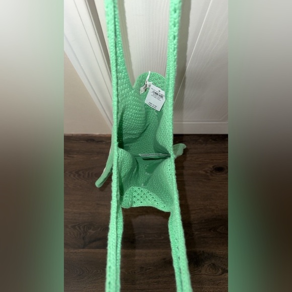 NWT✨👜AE Daisy and Hearts Green Crochet Spring Shoulder Bag - Picture 4 of 4
